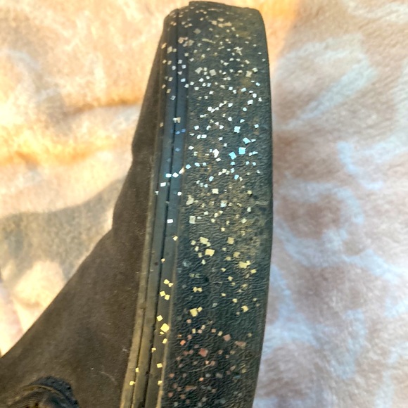 5.5 slip on vans with glitter bottoms. - Picture 6 of 6